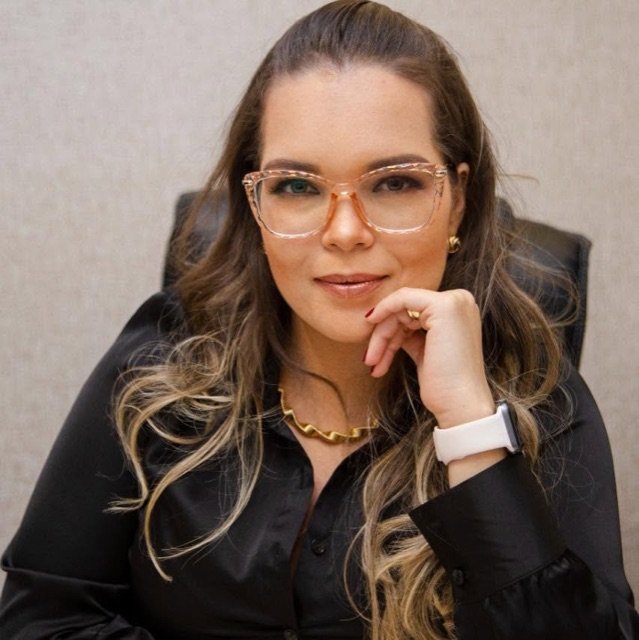 Dra. Julianna Costa, advogada
